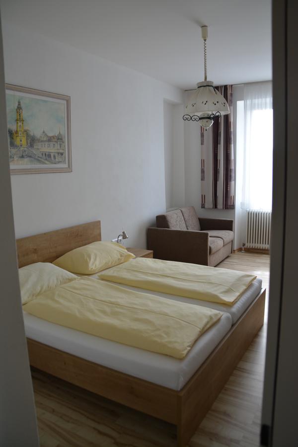 סטוקראו Hotel Lenau מראה חיצוני תמונה