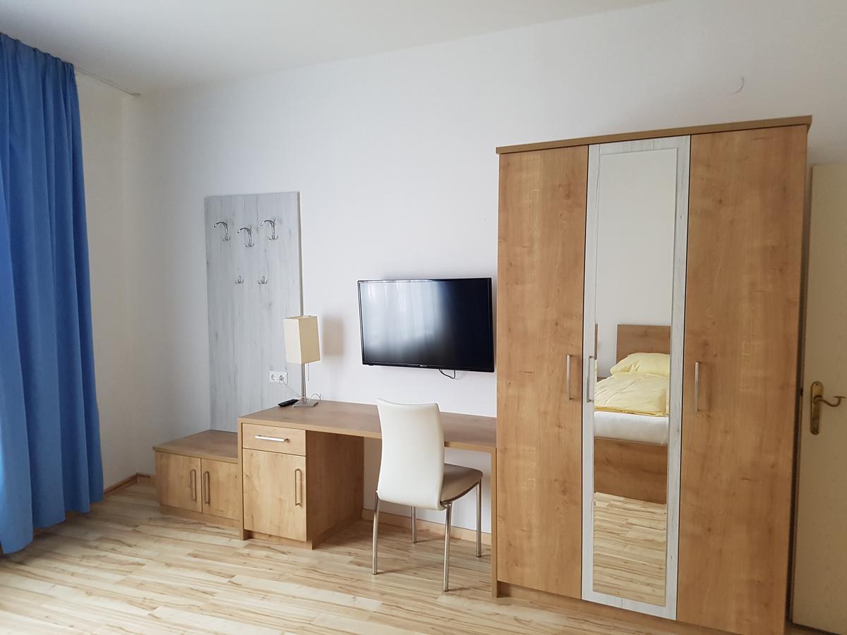 סטוקראו Hotel Lenau מראה חיצוני תמונה